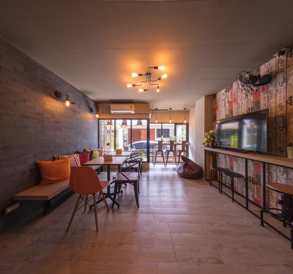 Auberge de jeunesse Augusta à Bangkok Extérieur photo