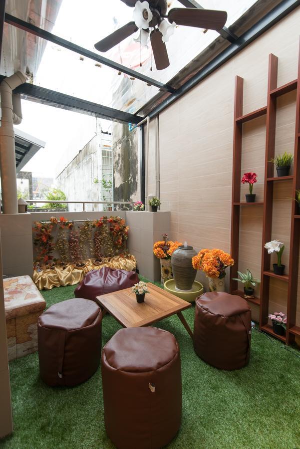 Auberge de jeunesse Augusta à Bangkok Extérieur photo