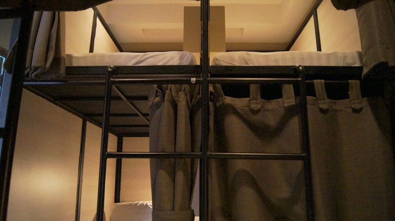 Auberge de jeunesse Augusta à Bangkok Extérieur photo