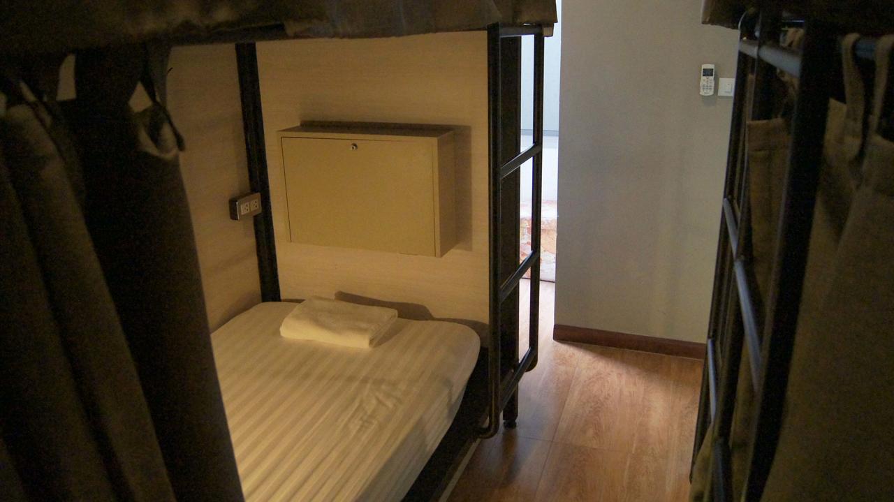 Auberge de jeunesse Augusta à Bangkok Extérieur photo