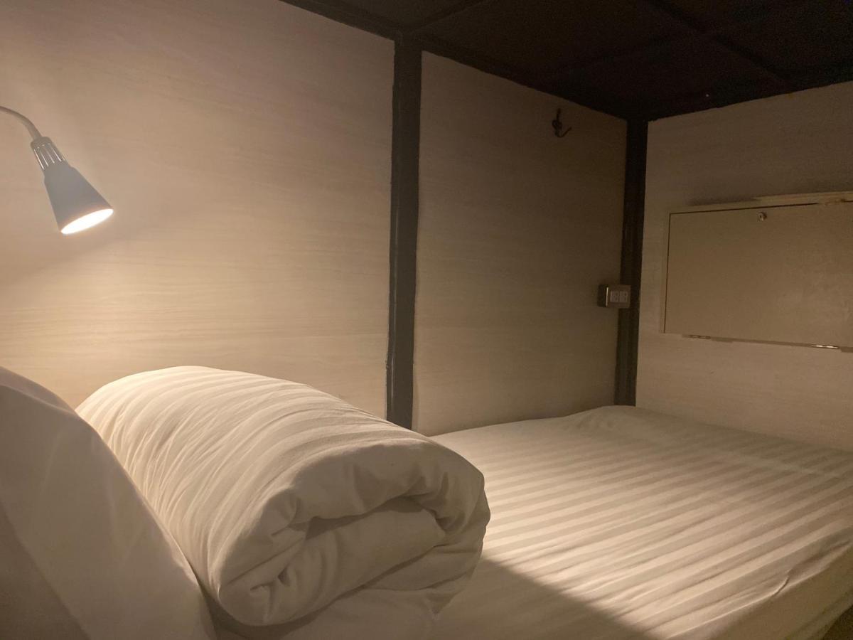 Auberge de jeunesse Augusta à Bangkok Extérieur photo